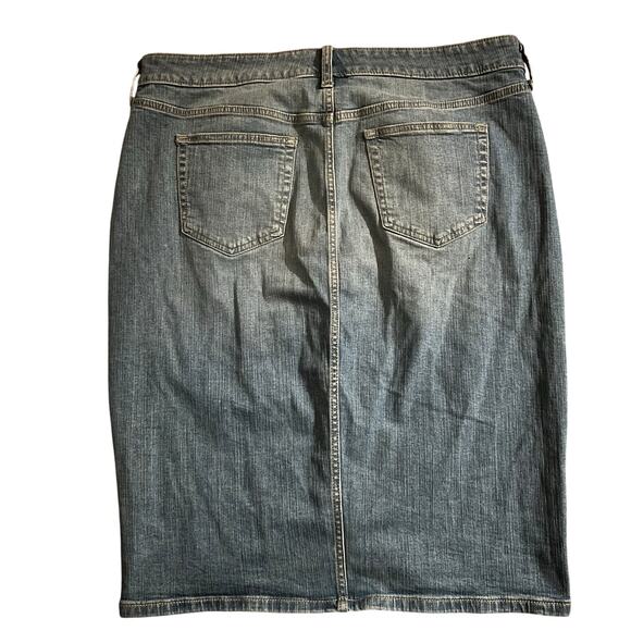 Torrid Light Wash Denim Button Front Midi Skirt 12 Women’s Blue - Picture 3 of 6